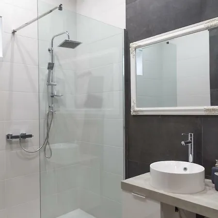 Allstar Boutique House In Downtown, Direct Connection With Airport Villa *