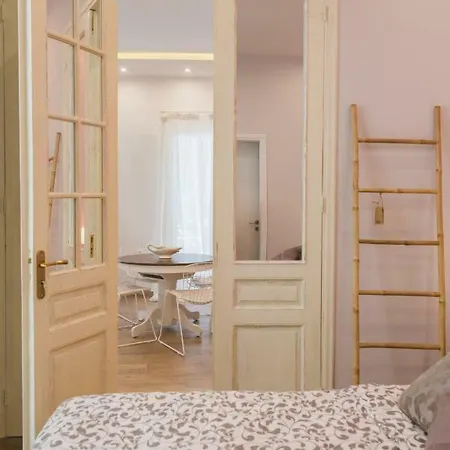 Allstar Boutique House In Downtown, Direct Connection With Airport